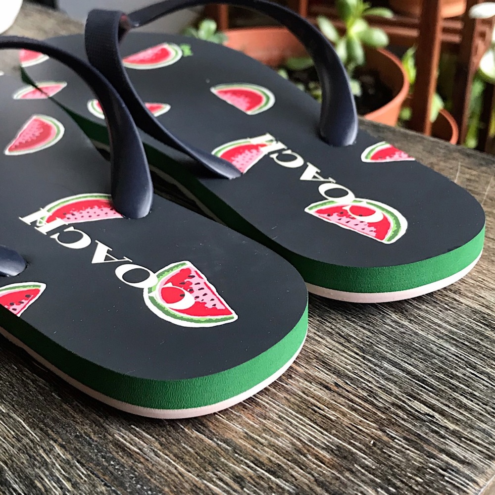 ๐ Size 10 Coach watermelon print flip flops - Picture 8 of 9
